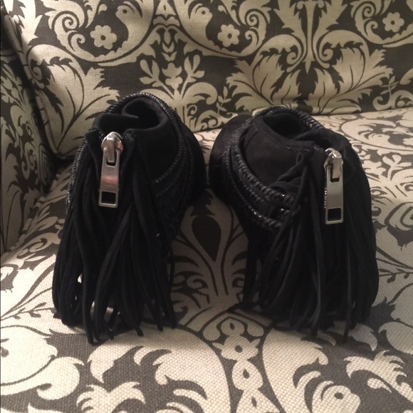 New never worn BCBG Black Ankle Boots - Picture 3 of 6